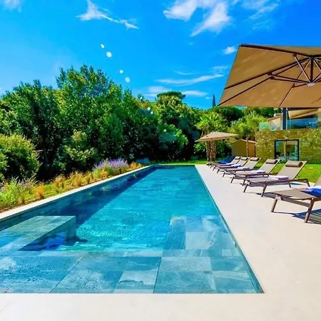 Régina Saint-Tropez